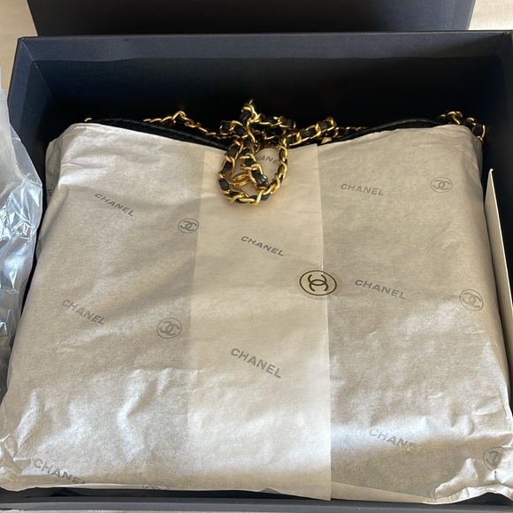 GWP Chanel Makeup  bag - Picture 9 of 16